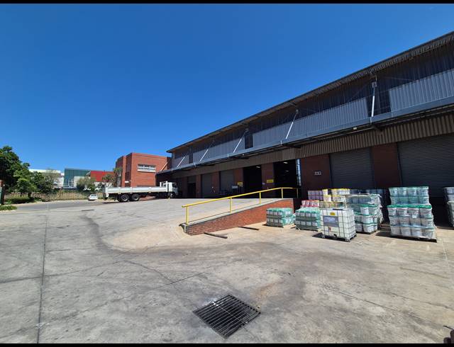 2,341M² WAREHOUSE TO LET IN LONGMEADOW